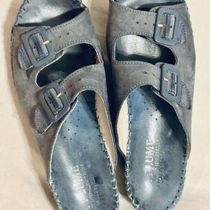 La Plume Denim Jen Nubuck color size 40 9.5 Leather Buckle Sandals EUC